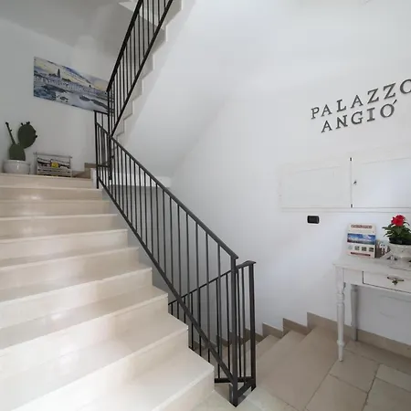 Palazzo Angio' Monopoli