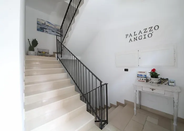 Palazzo Angio' Monopoli